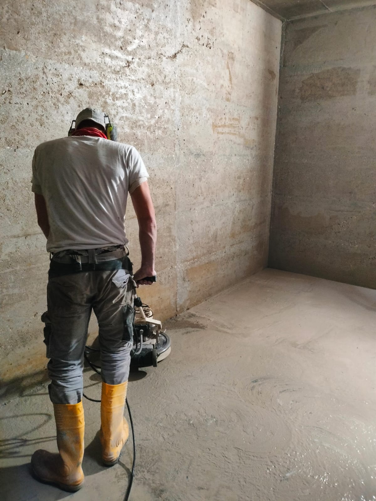 Preparazione base vasca